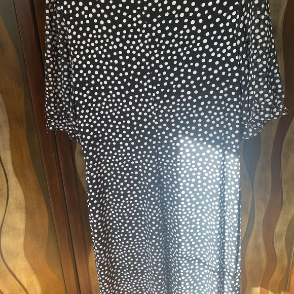 NWT Connected Women’s Black/white  Polka-dot Puff-sleeve Sheath Dress, size 12 - Picture 3 of 5